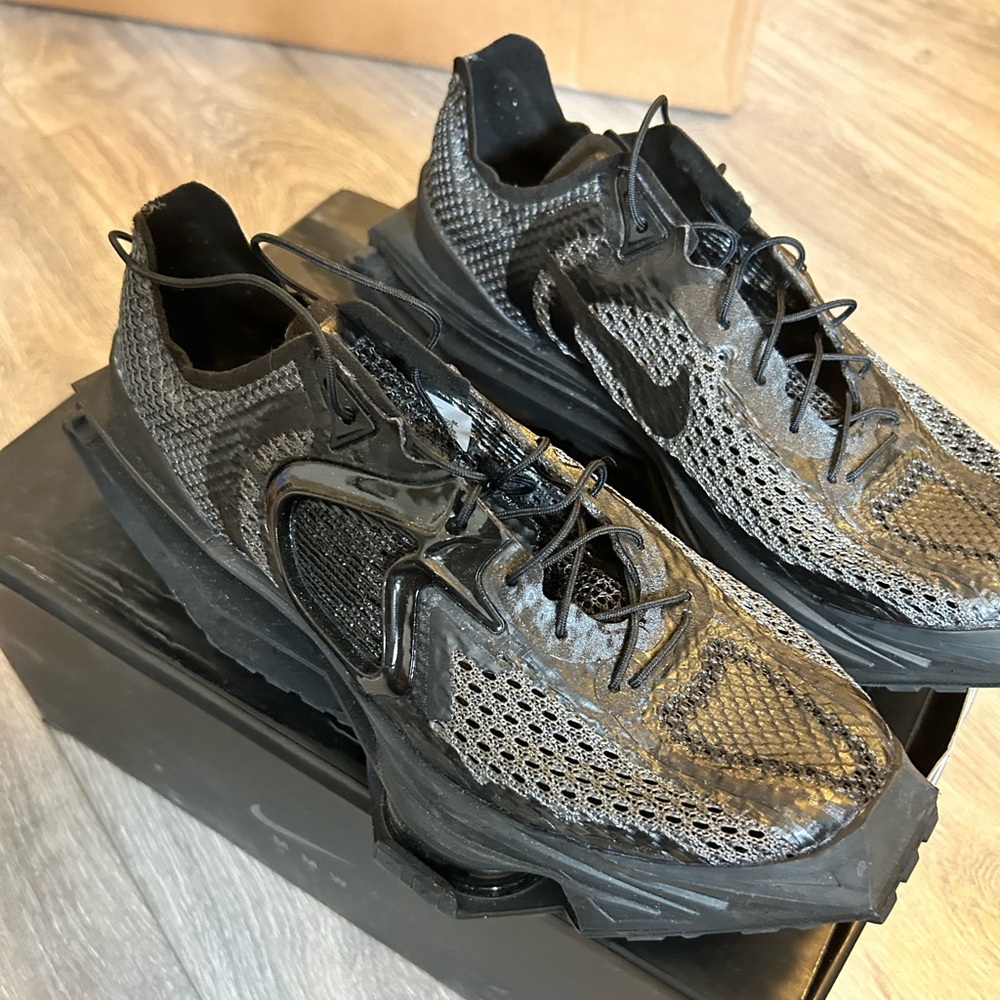 Size 6 men/ 7.5 women - Nike MMW Matthew M. Williams x Zoom 004 Triple Black